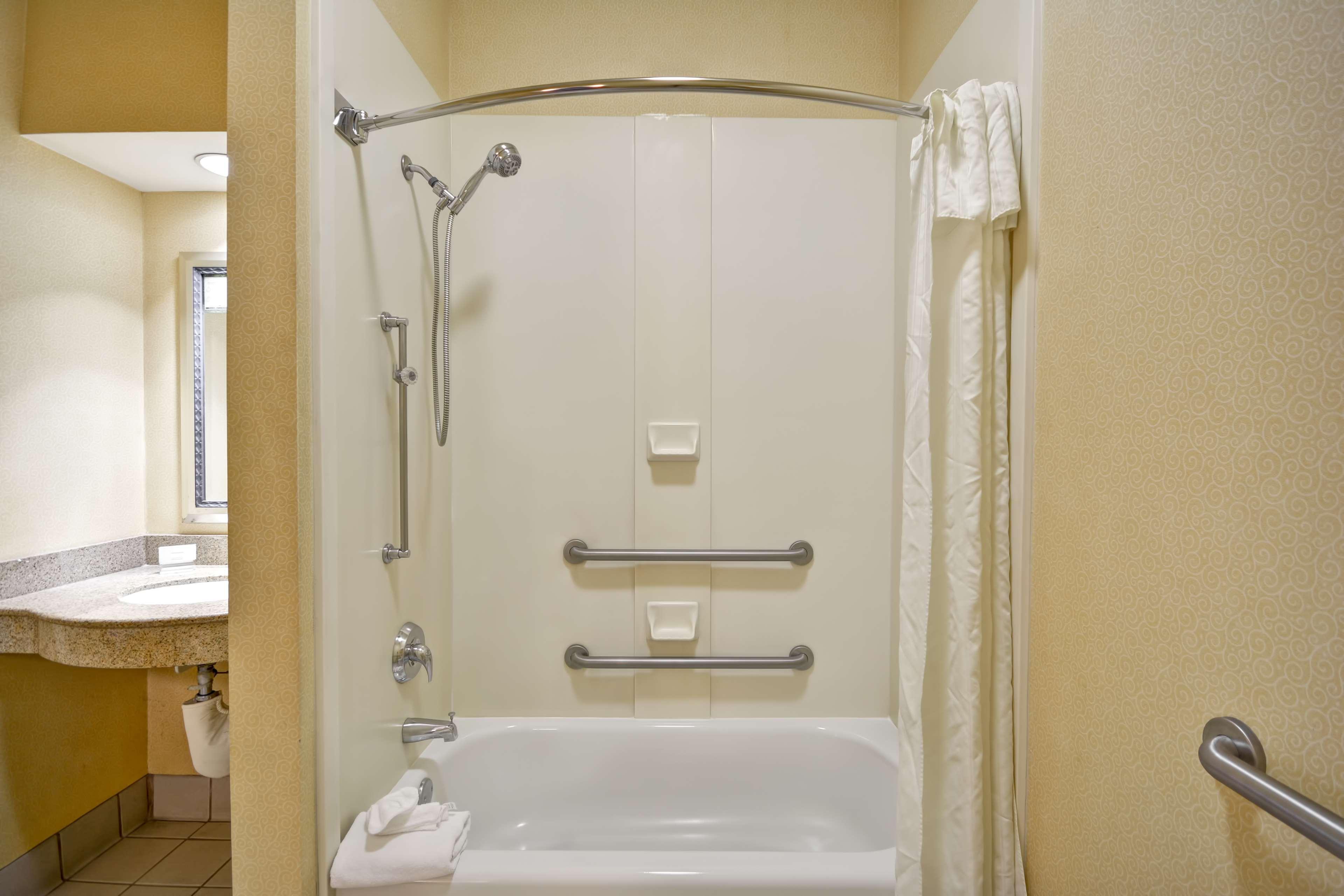 Homewood Suites By Hilton Newark-Wilmington South Area Экстерьер фото