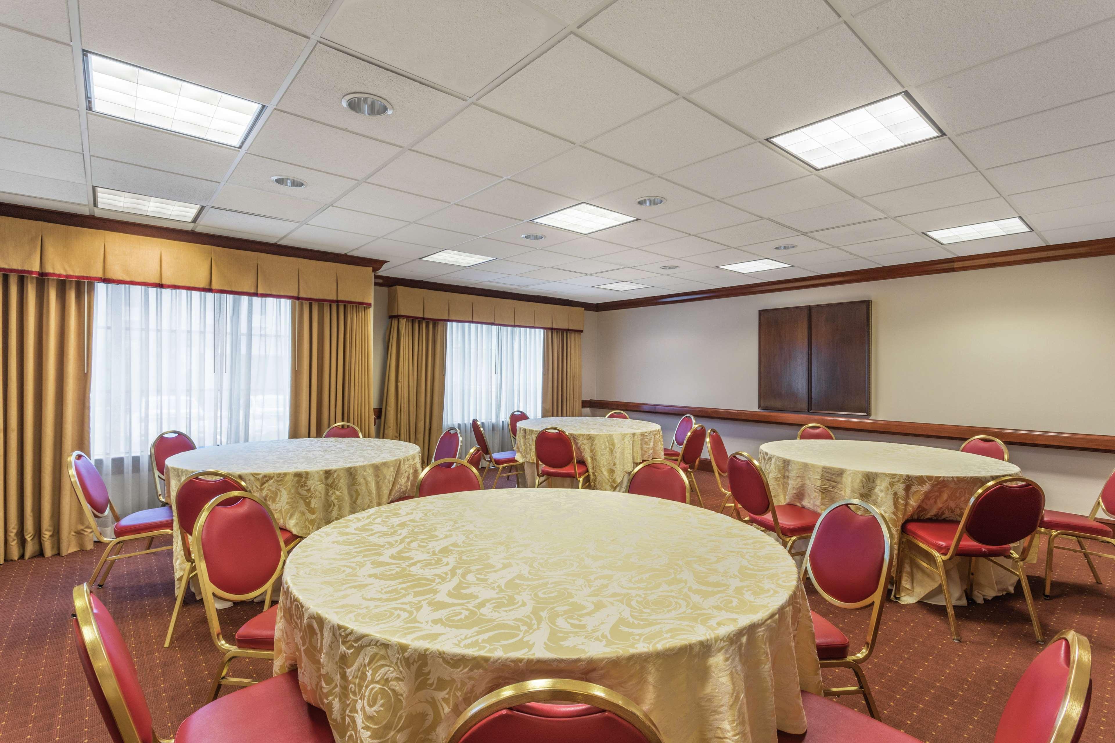 Homewood Suites By Hilton Newark-Wilmington South Area Экстерьер фото
